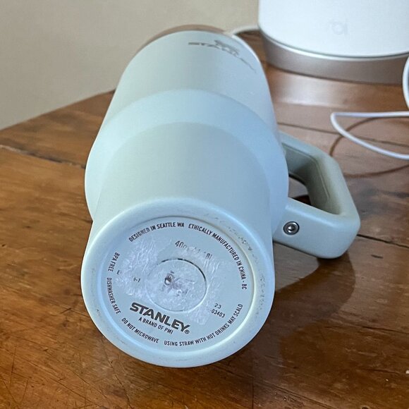 40oz Stanley Stainless Double Wall Drinkware Soft Green Excellent Condition - Picture 5 of 5